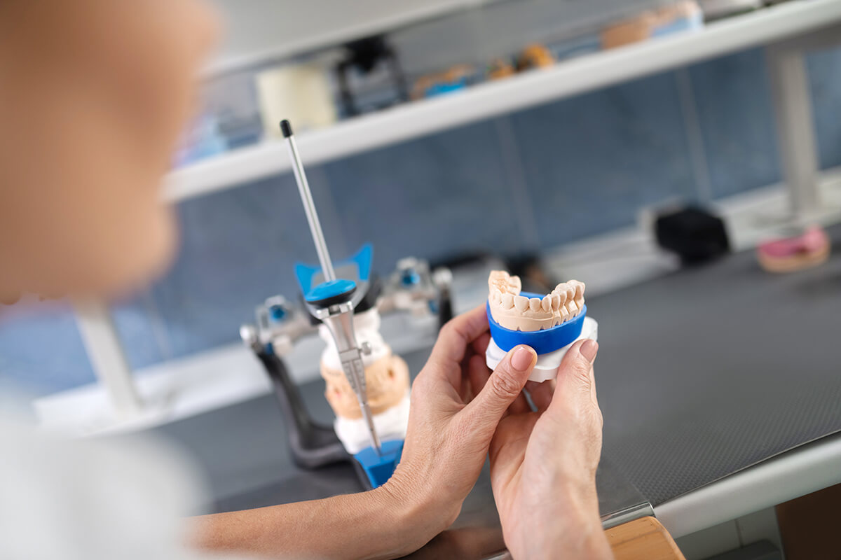 protezy zębowe wrocław